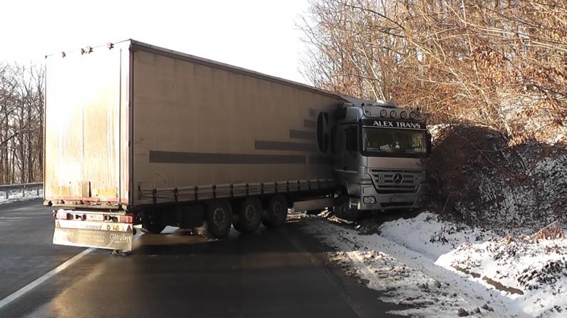 tir-accident04