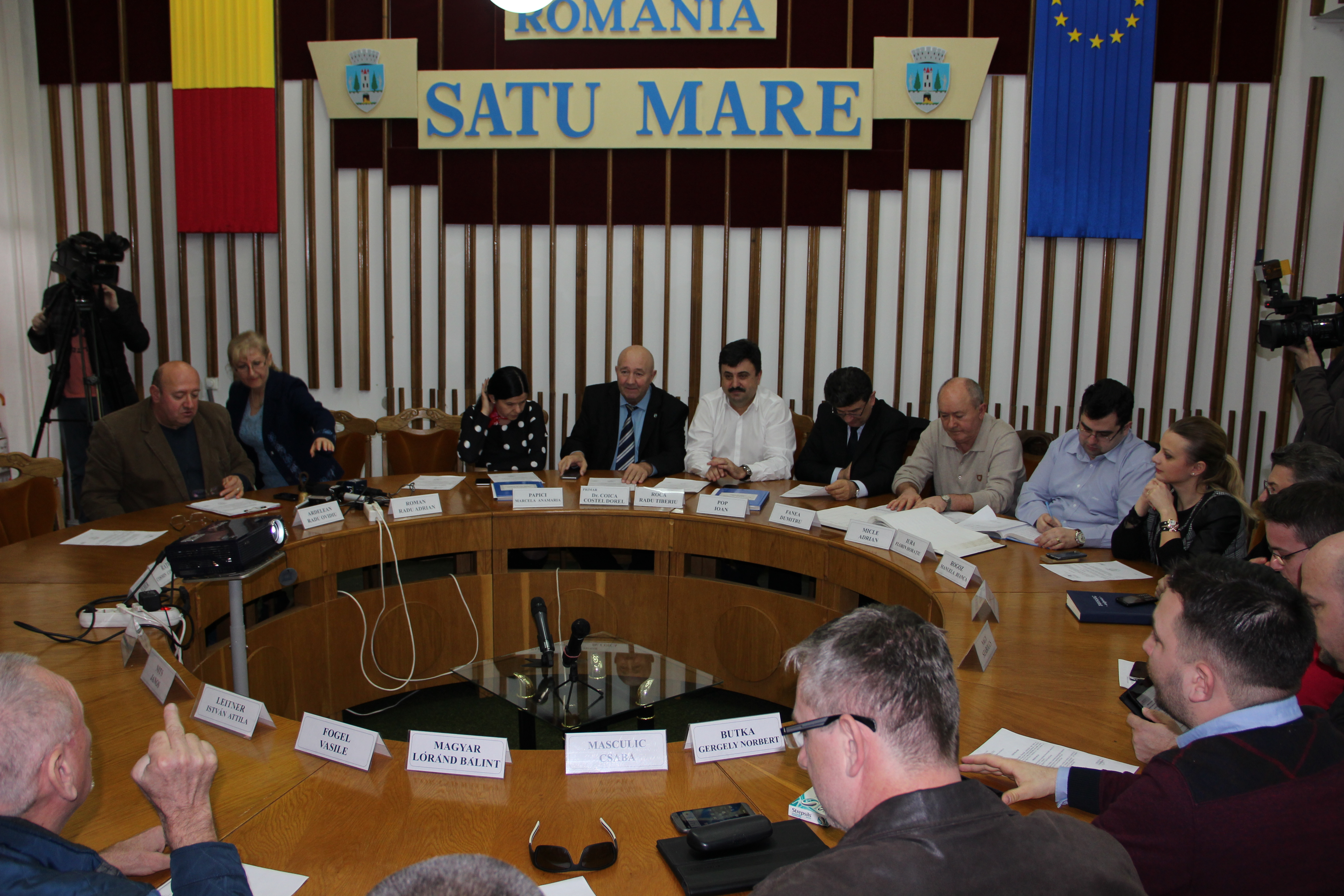 Burse multe, sumă infimă pentru performanțele elevilor sătmăreni. Care sunt criteriile