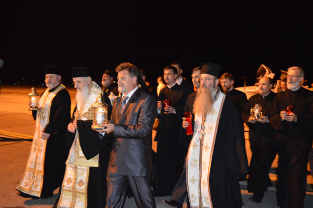 ”Lumina Sfântă” ajunge AZI în Satu Mare de la Ierusalim. De unde puteți LUA lumină