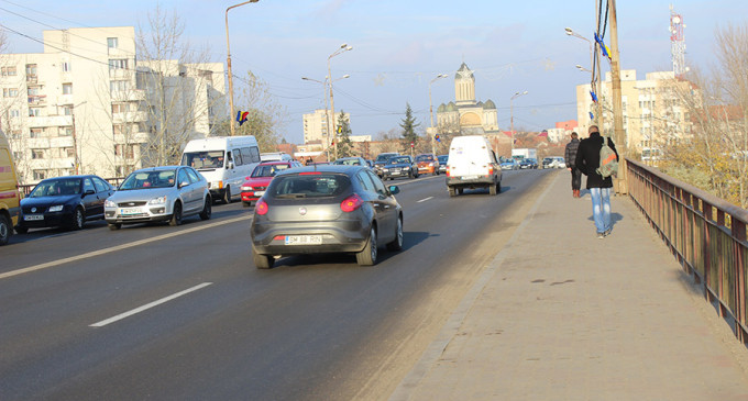 Podul Decebal, ÎNCHIS parțial de MÂINE. CUM se va CIRCULA