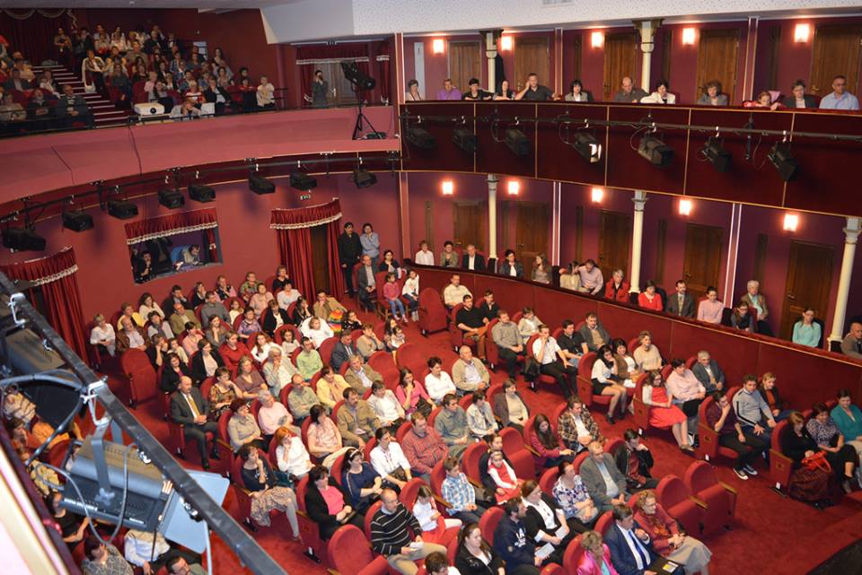 Tinerii din Carei pregătesc un super-spectacol pentru vârstnici