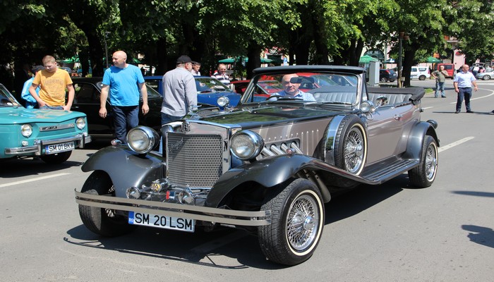 Parada mașinilor de epocă la Satu Mare. Dacia, Rolls Royce și Mercedes (FOTOGALERIE)
