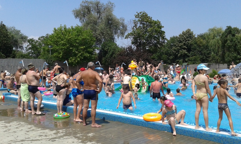 RECORD! Ștrandul din Satu Mare, luat cu ASALT de MII de persoane (FOTOGALERIE)
