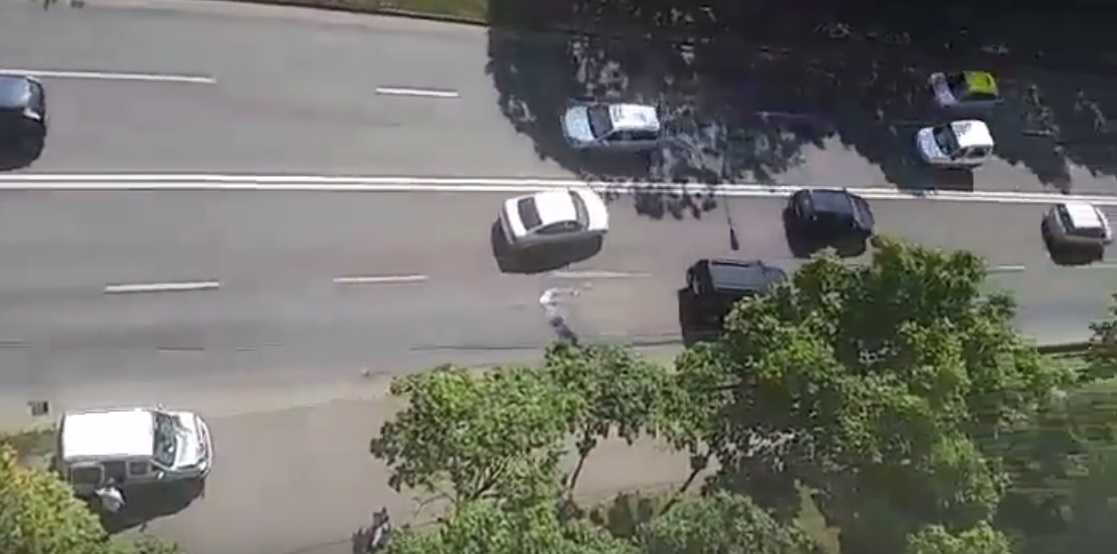Zona blestemată! Un nou ACCIDENT în intersecția de la BILLA