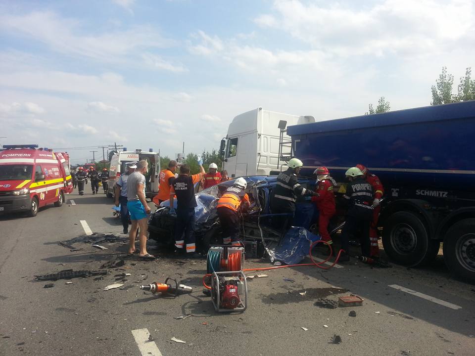 Accident foarte GRAV la intrare în județul Satu Mare. Mai multe persoane ÎNCARCERATE (FOTO&VIDEO)