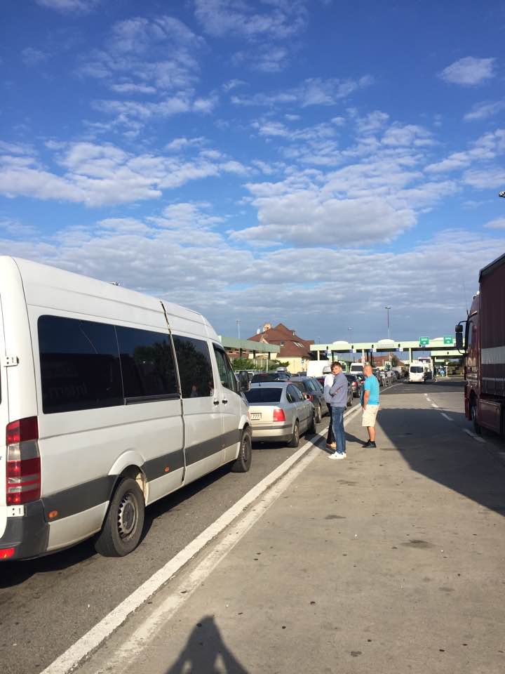 Exod prin PTF PETEA. Număr uriaș de români care au ieșit din țară