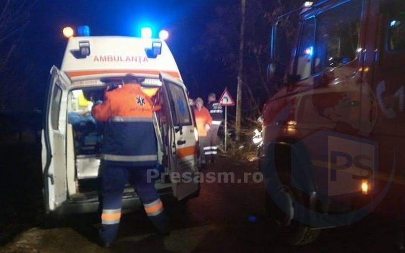 Impact frontal între două mașini. O sătmăreancă, victima unui șofer imprudent