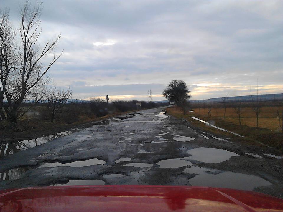 Zeci de milioane pentru drumurile din județ, doar 16 km reabilitați