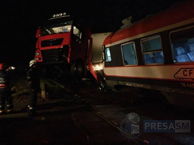 TOP-ul celor mai MORTALE treceri la nivel cu calea ferată din județ (FOTO)