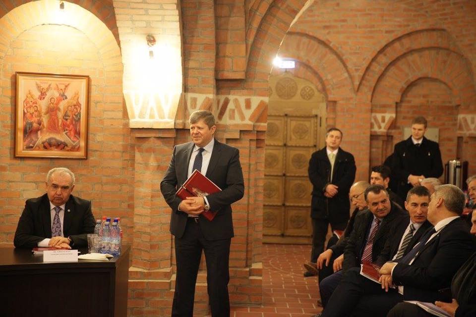 Octavian Petric: Eu nu controlez biserica, eu ajut oamenii. Alții amenință preoții și preotesele