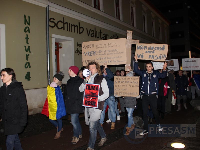 Protest #Rezist în centrul municipiului Satu Mare. Reacție la mitingul PSD