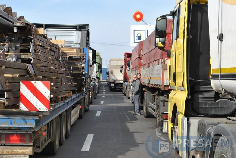 Cod roșu la vama Petea. Autoritățile române arată cu degetul spre partea maghiară