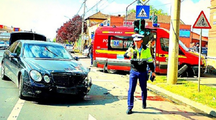 Accident cu două victime în Negrești-Oaș. Coliziune între două mașini
