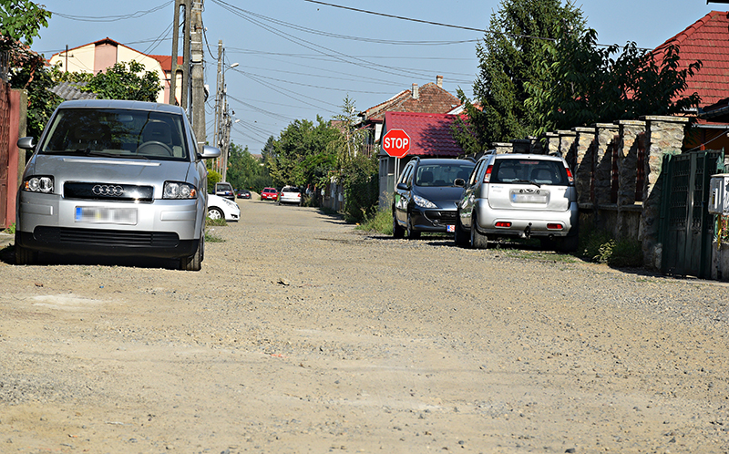 FOTO. Milioane de lei pentru refacerea unor străzi de pământ în Satu Mare
