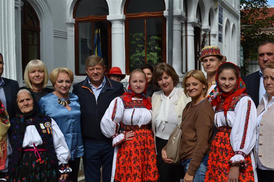 FOTOGALERIE. Prima femeie nominalizată ca și premier din istoria României. Vizită în Satu Mare