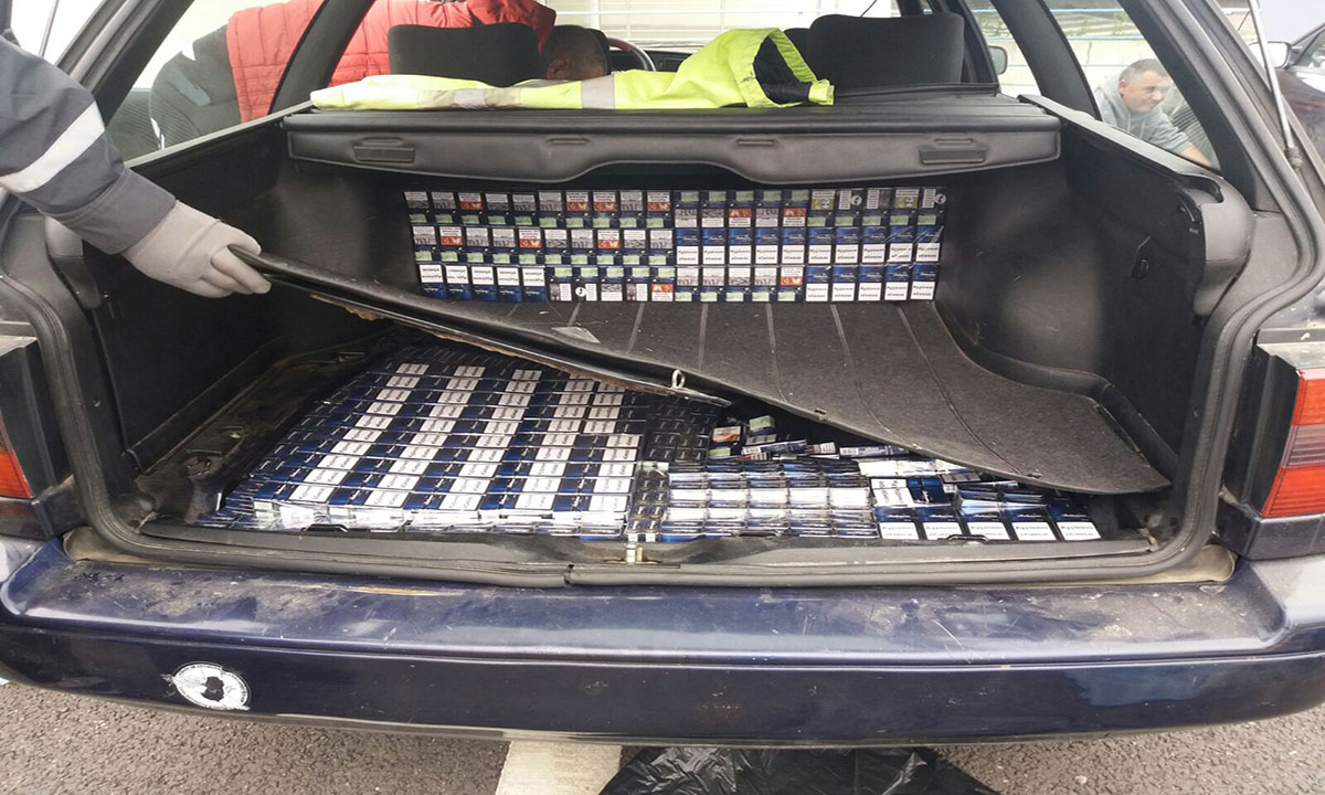 Contrabandiștii se ”toarnă” între ei. Un șofer oprit în trafic în municipiul Satu Mare