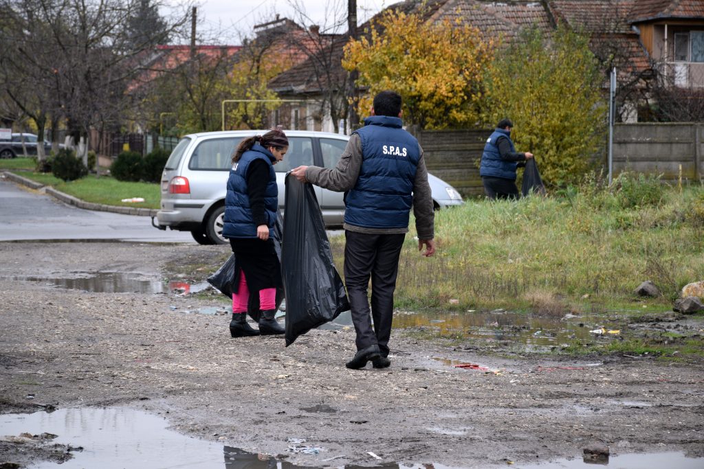 ASTA DA. Sătmărean obligat să muncească 829 ore în folosul comunității. Nu și-a plătit amenzile