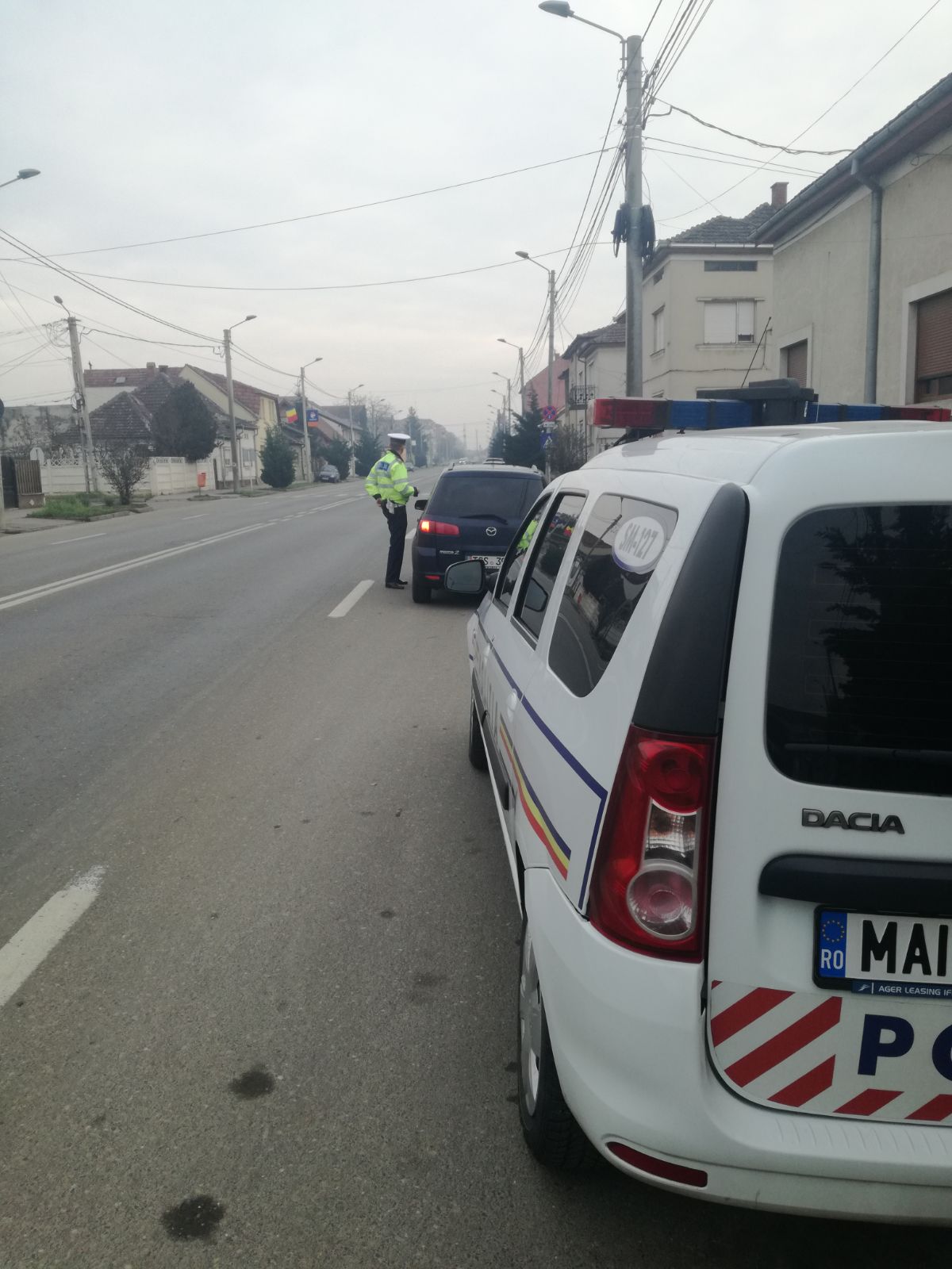FOTOGALERIE. Șofer mort de beat prins la volan în Satu Mare. Alcoolemie enormă