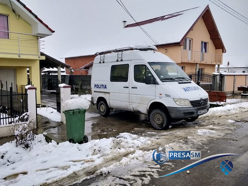 FOTOGALERIE. Dosar pentru ”moarte suspectă” la Micula. Femeie găsită decedată după câteva zile