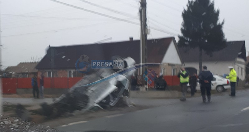 Fără permis, cu alcoolemie record, a făcut accident. A distrus două mașini