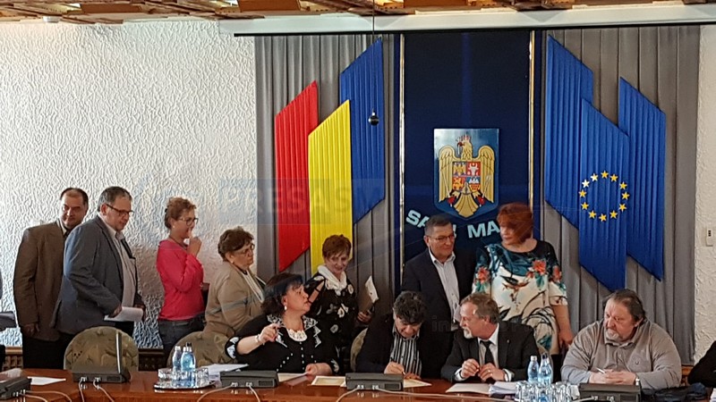 FOTO. SFIDARE?! UDMR Satu Mare nu a semnat rezoluția pentru unirea cu Basarabia