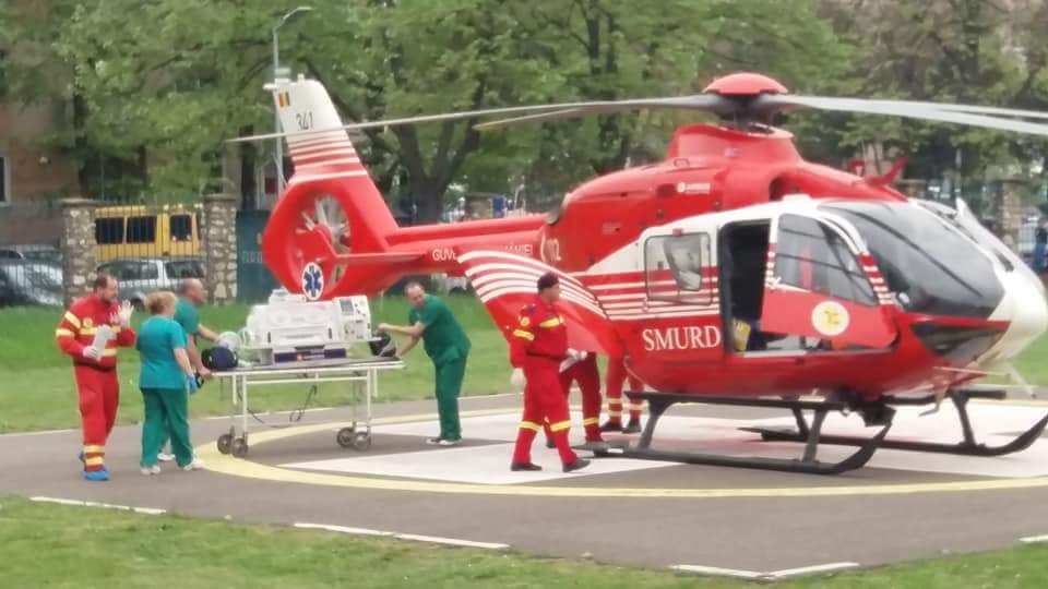Nou-născut cu probleme medicale, transferat cu elicopterul de la Satu Mare la Oradea