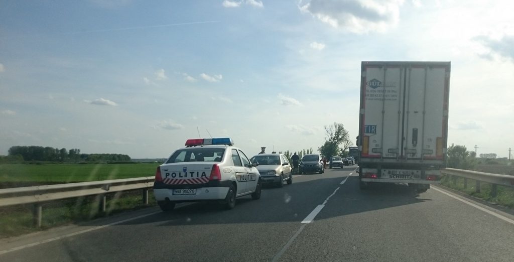 FOTO. Accident rutier între trei mașini pe DN19 în județul Satu Mare