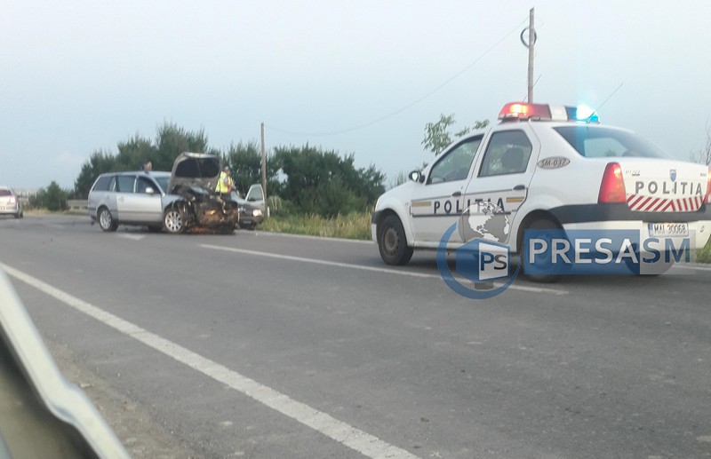 Accident frontal. Un sătmărean s-a trezit în față cu un șofer beat și posibil drogat