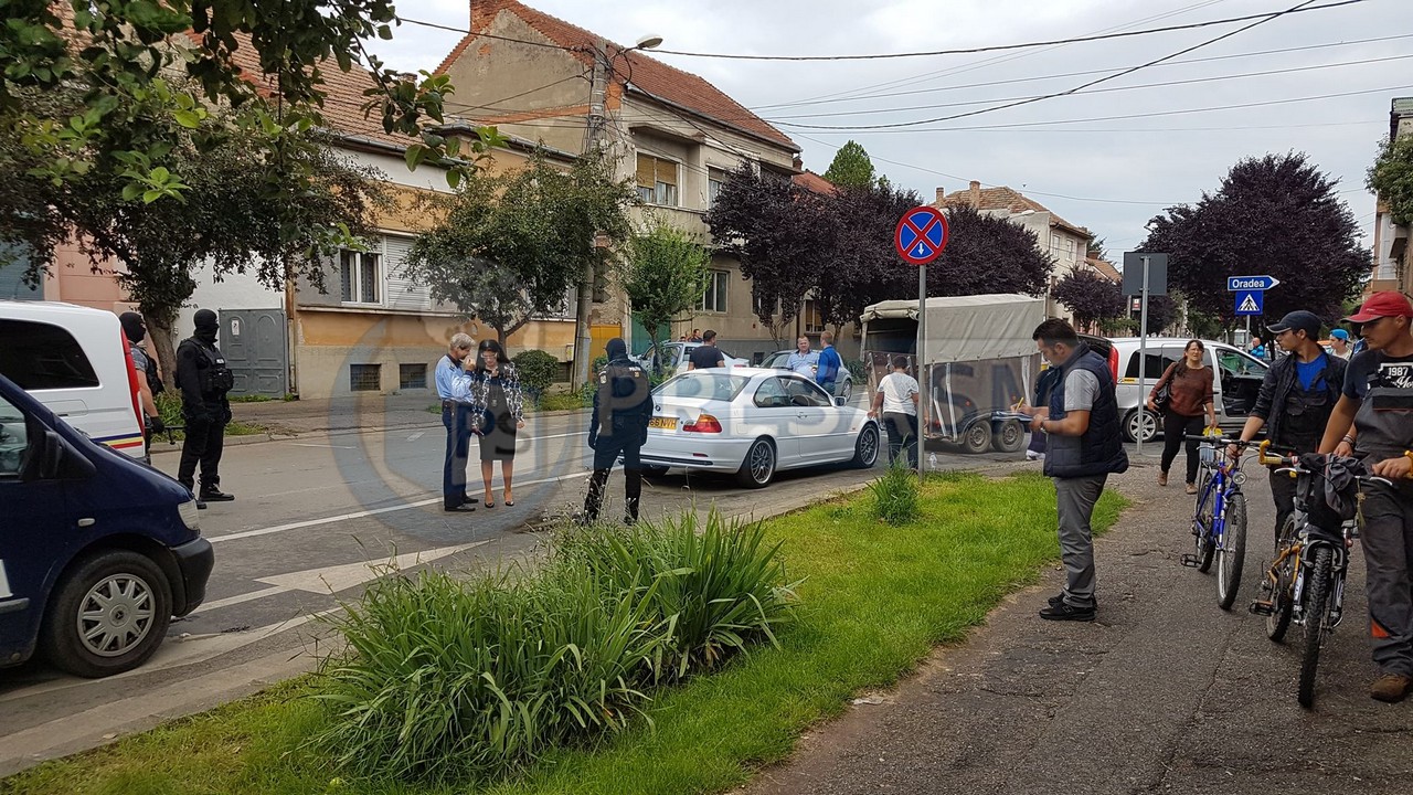 FOTO/VIDEO. Rromii care s-au bătut ca orbii în centrul Sătmarului au scăpat de închisoare