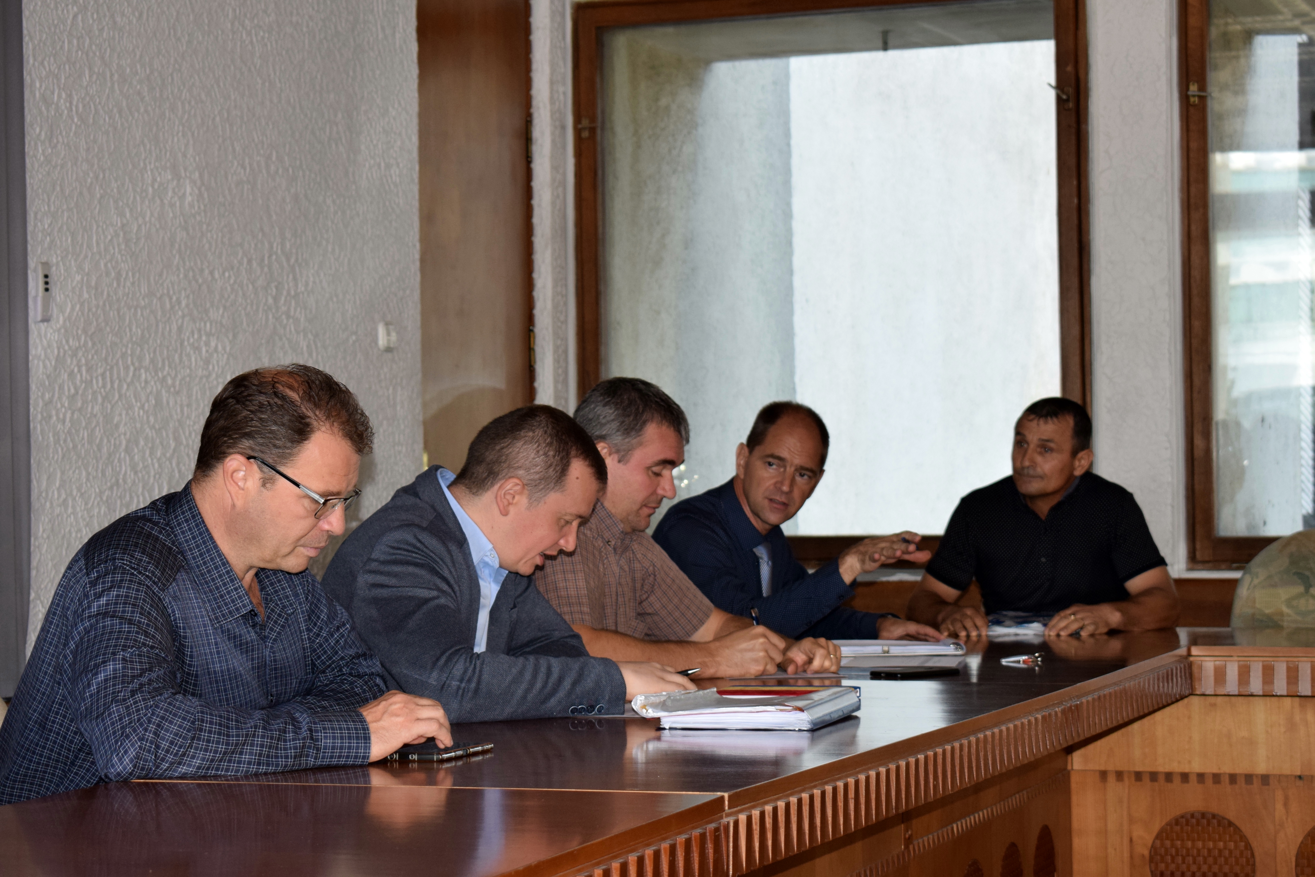 OPINIE. Când confunzi Prefectura (S.R.L.) cu propria moșie