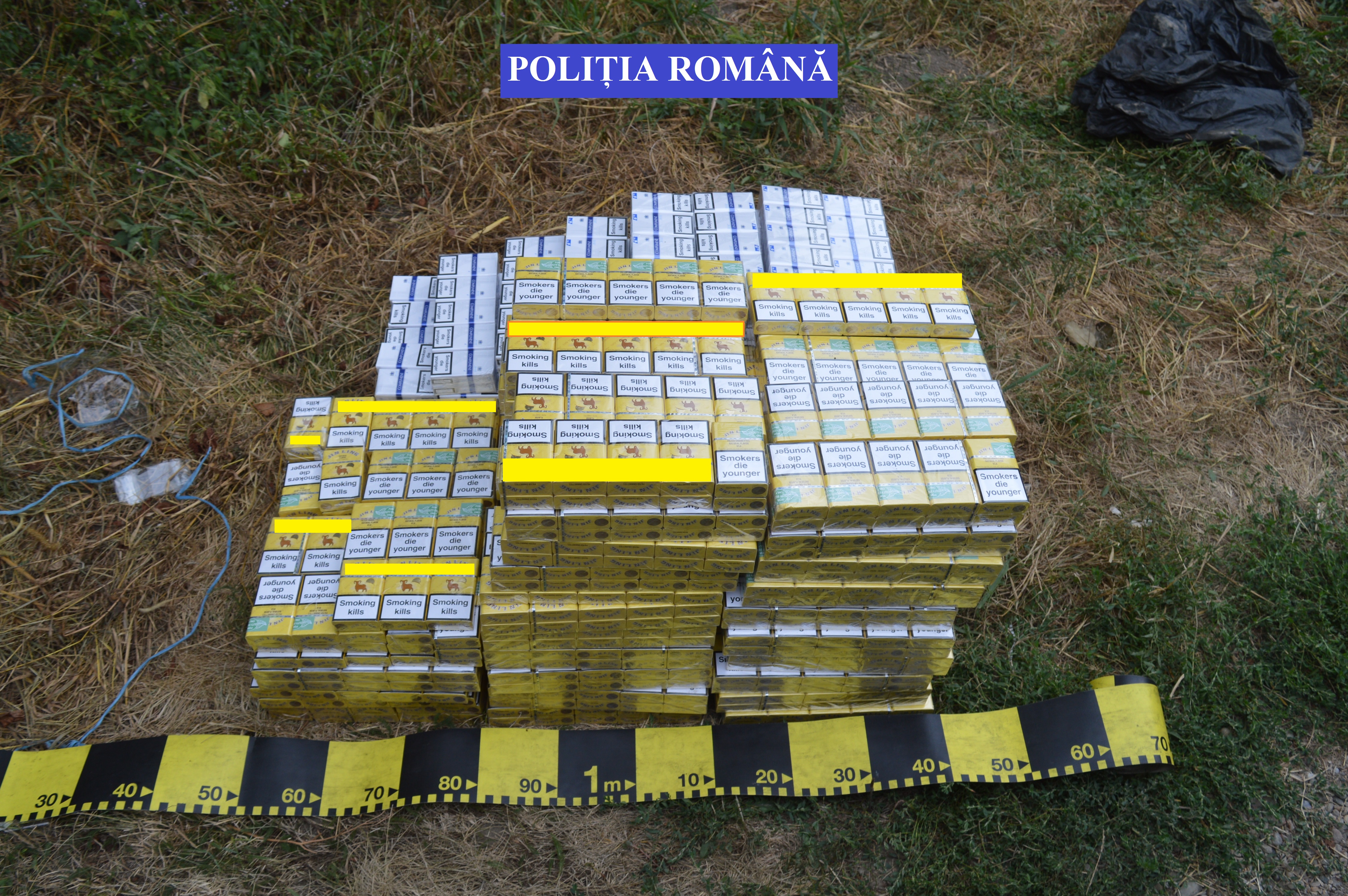 FOTOGALERIE. Descinderi cu mascații la mafia țigărilor din Piața Someș