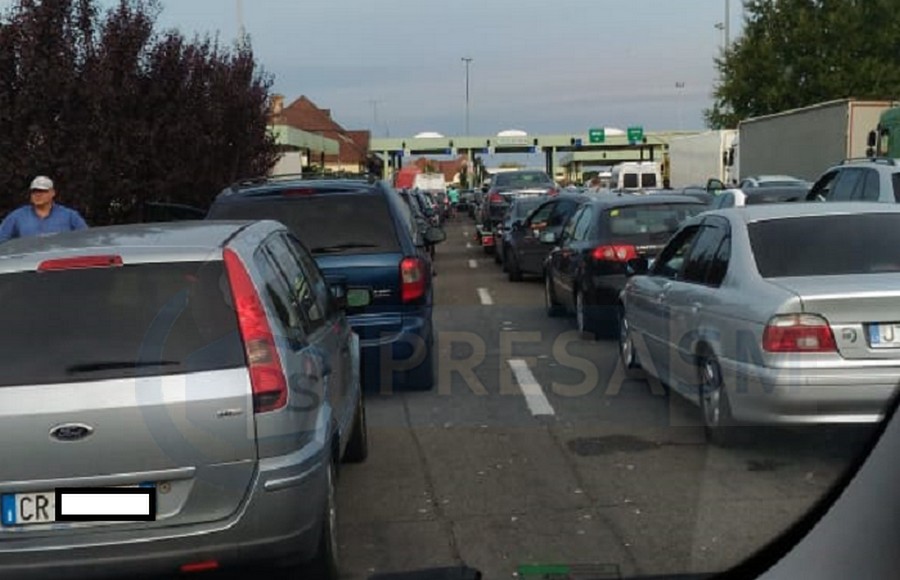 Restricții în vămi, spre Ungaria. Unele autovehicule au interzis mai multe zile