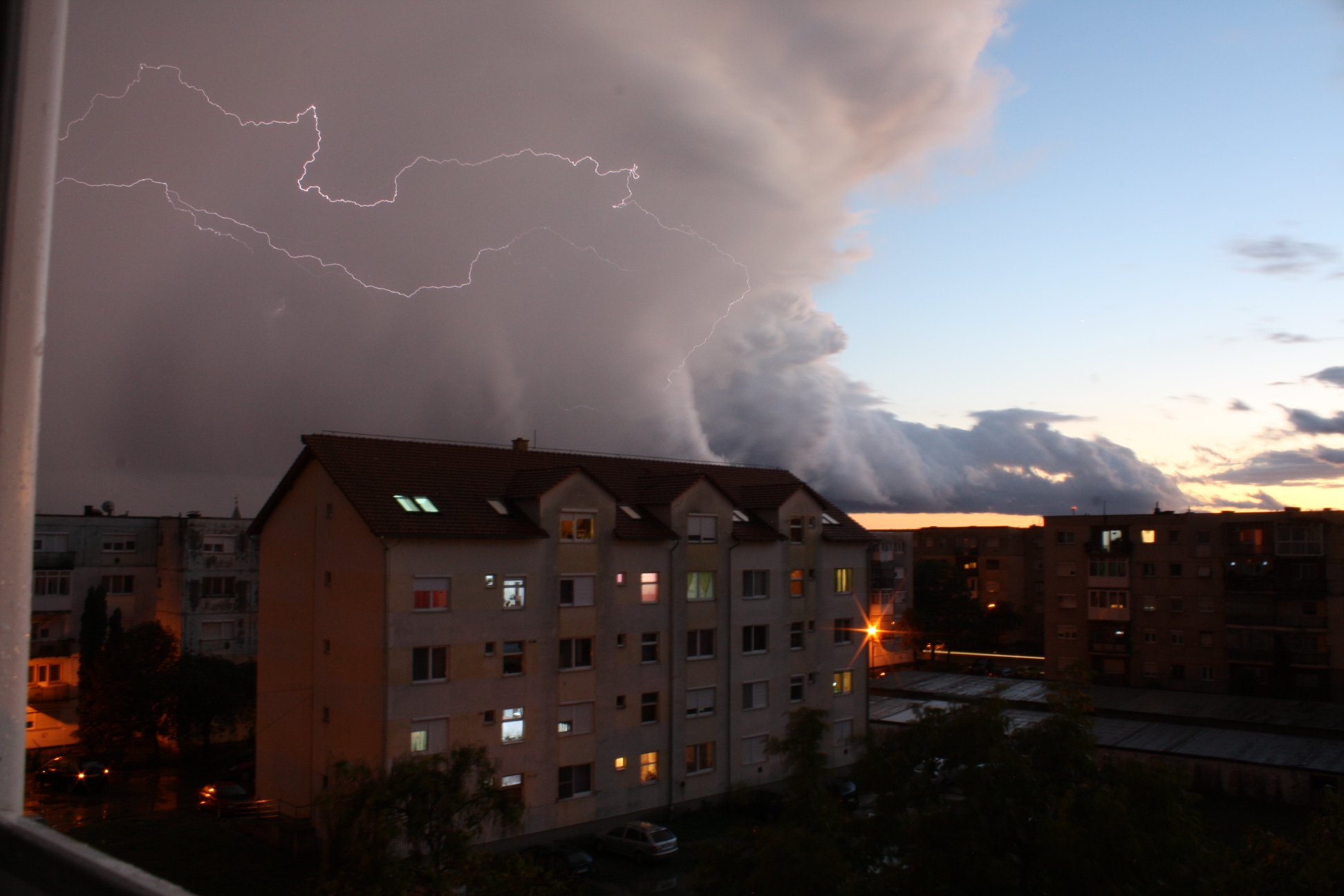 Narancssárga árvíz és viharriasztás