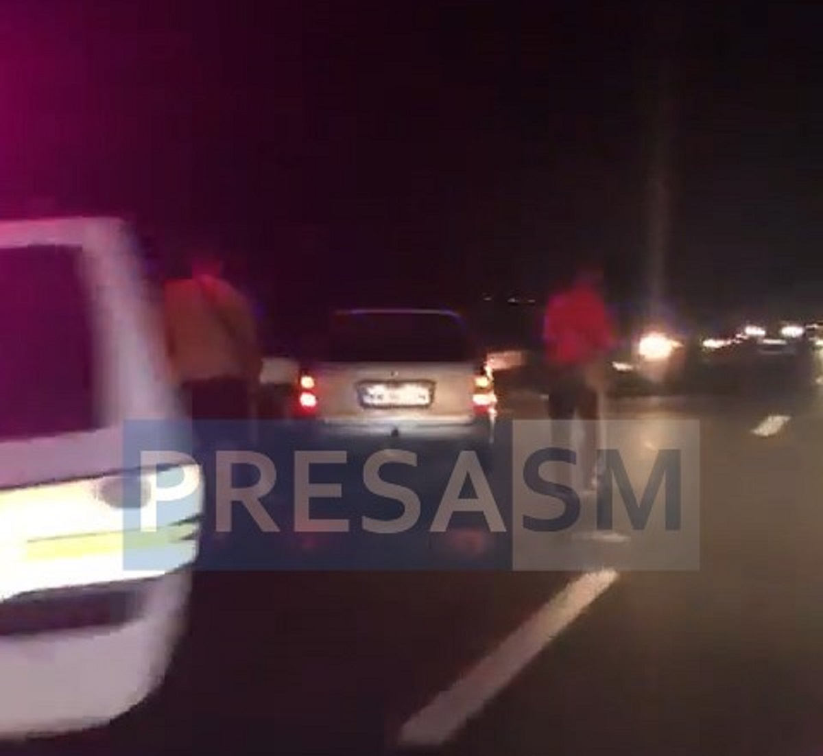 VIDEO. Accident produs de o mamă neatentă: ambele fiice au ajuns la Urgență