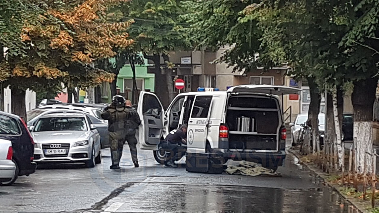 FOTO&VIDEO. Alarmă cu bombă lângă Tribunalul Satu Mare. A intervenit SRI