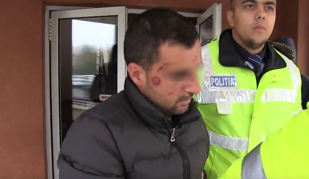 FOTO/VIDEO. Negreșteanul care a omorât o întreagă familie (3 persoane), trimis în judecată