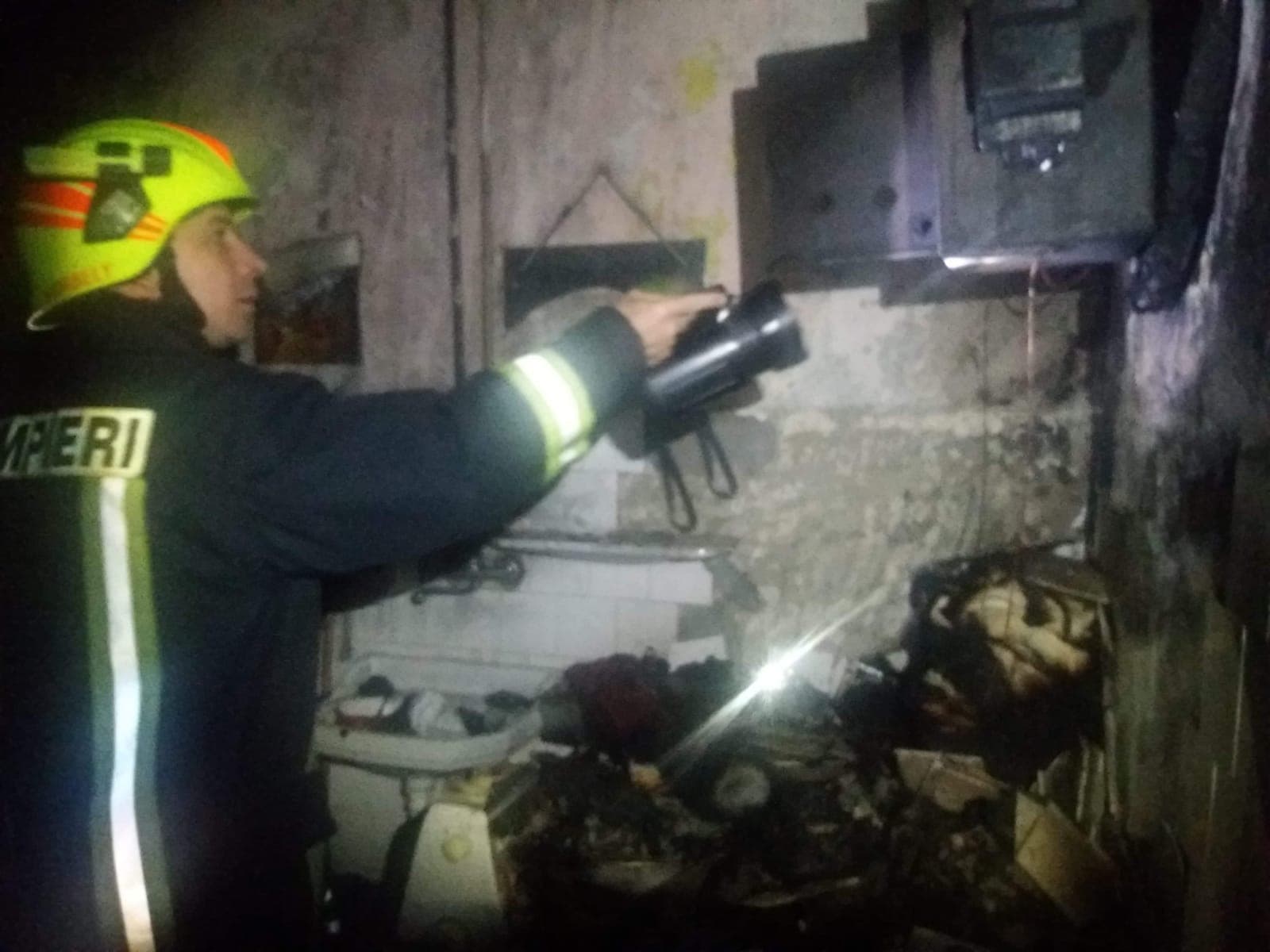 FOTO/VIDEO. Reacție Spitalul Județean: Fumul a intrat în clădire, zeci de persoane evacuate