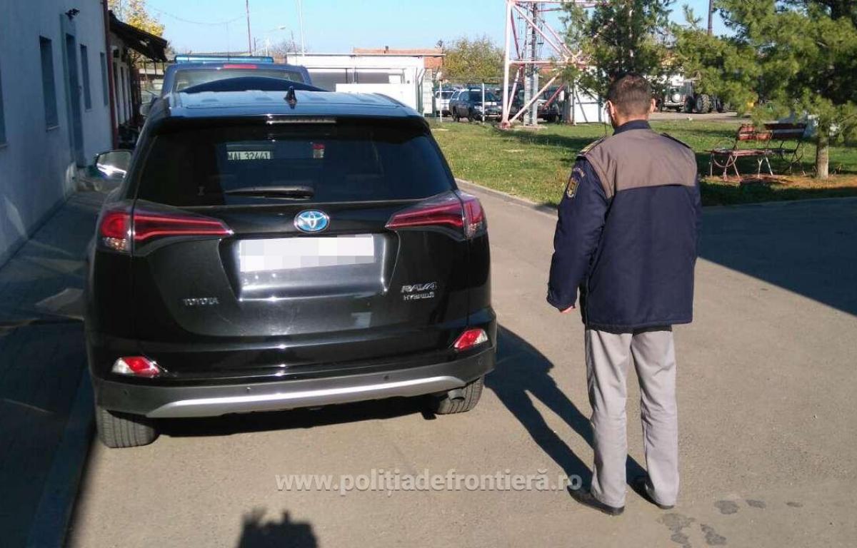 FOTO. ZECI de mașini furate din străinătate, descoperite la PTF Petea și Urziceni