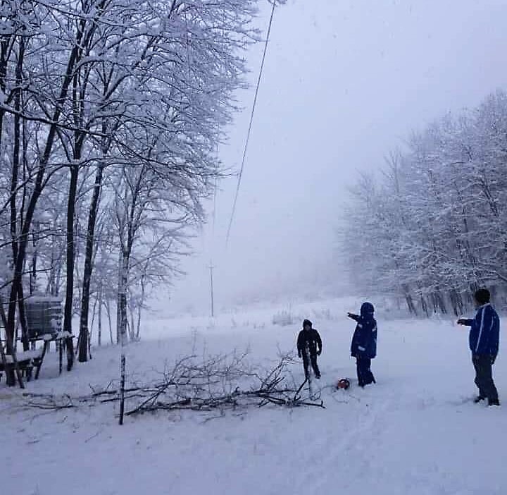 COȘMAR. Peste 12.000 de locuințe din județul Satu Mare, fără curent electric