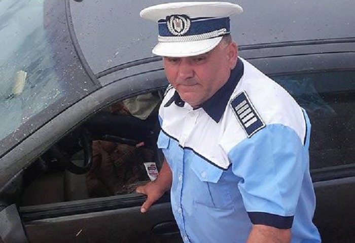 FOTO. Polițist sătmărean premiat pentru fapte de eroism! A salvat viața unui bărbat