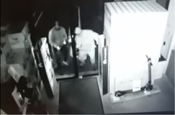 VIDEO. Cum acționează hoții care ar fi dat marea spargere de la Altex Satu Mare