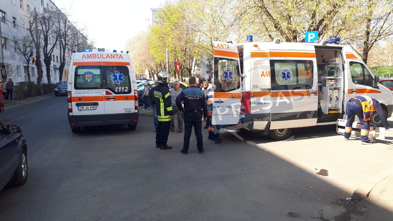 Copil lovit cu pumnul din senin de către un individ, pe stradă, în Cartierul Micro 16