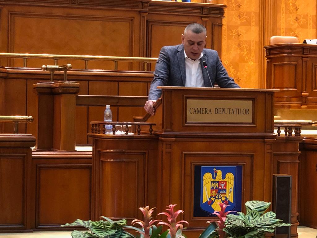 Magyar Lóránd: Fermierii pot solicita ajutor agricol pe suprafață și pentru creșterea cailor