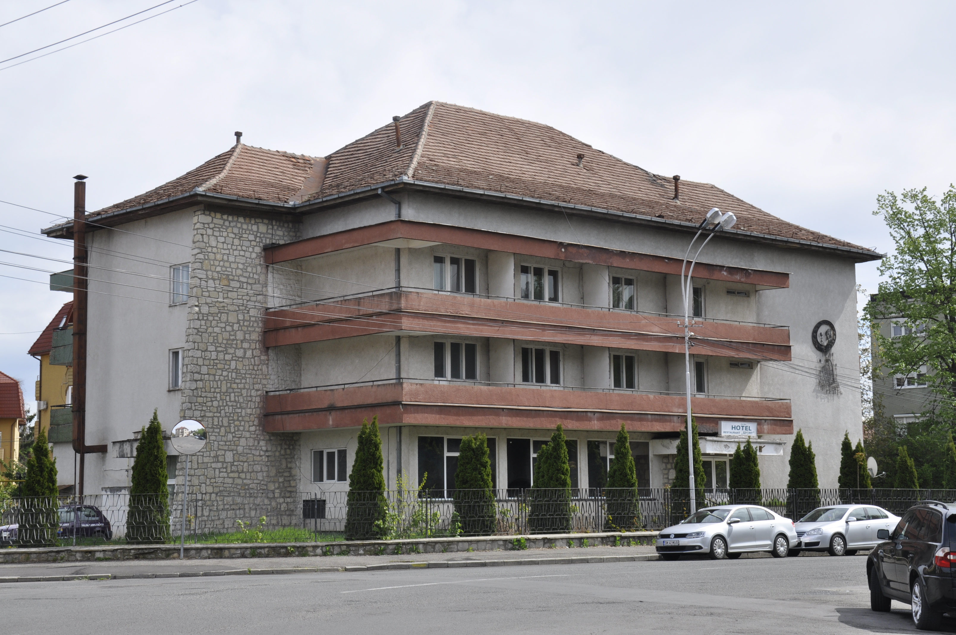 Când vor începe lucrările la Hotelul Sport. Ce spune primarul municipiului Satu Mare