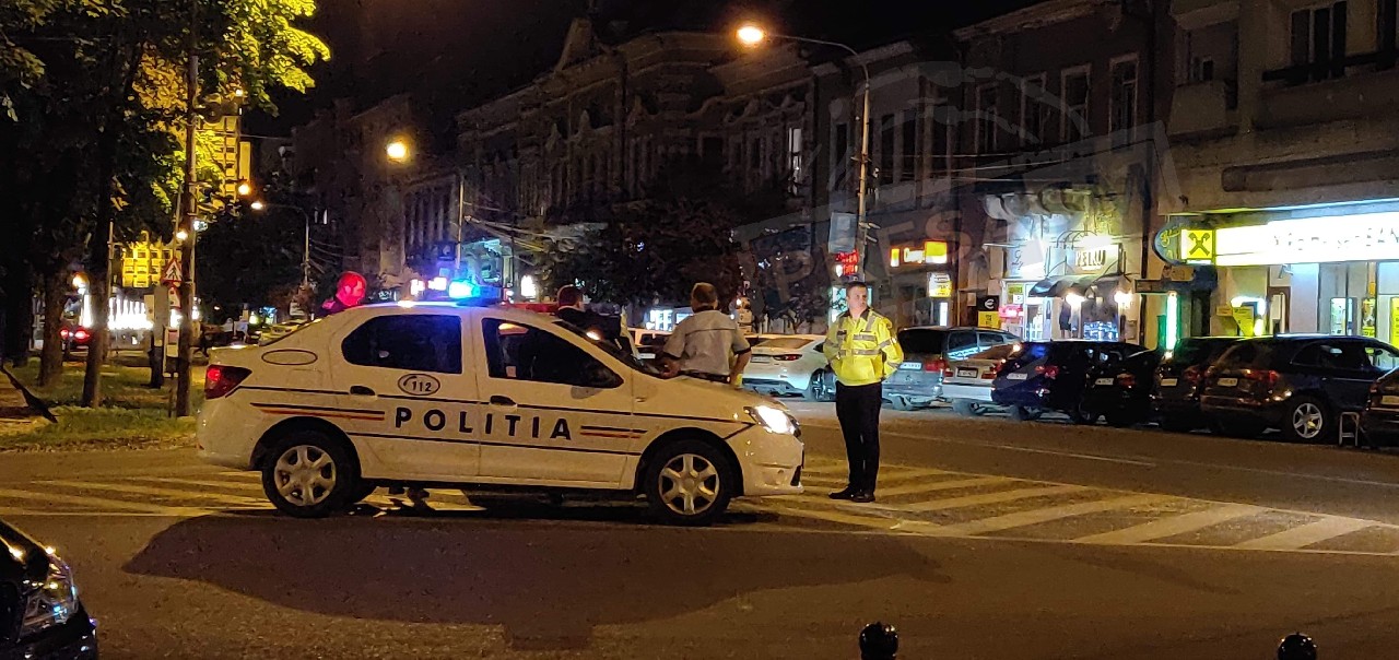 ?ofer, cu alcoolemie enorm?, la plimbare cu ma?ina prin Satu Mare!