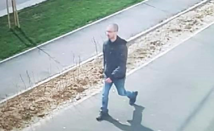 FOTO. Poliția Locală l-a prins pe individul care urmărea minore. Cine este