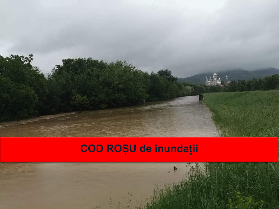 FOTO. Un pârâu din județ, sub Cod roșu de inundații. Autoritățile, gata de intervenție