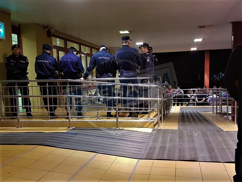 Medic din Satu Mare, săltat în forță de Poliție/Jandarmerie. Acuză un abuz: ”M-au internat la Psihiatrie”