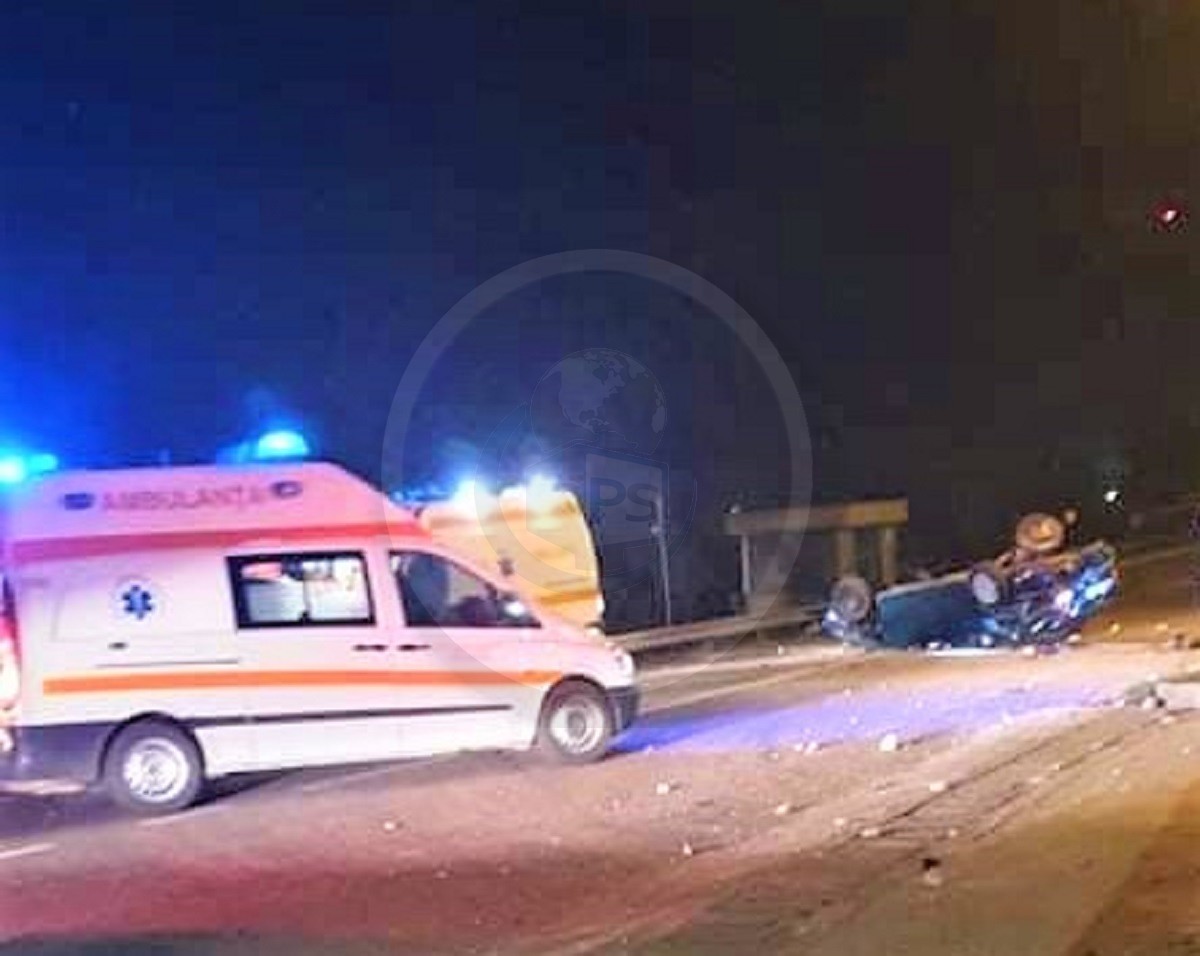 Un tânăr (19 ani) în stare critică. A intrat cu mașina într-un cap de pod la Tășnad