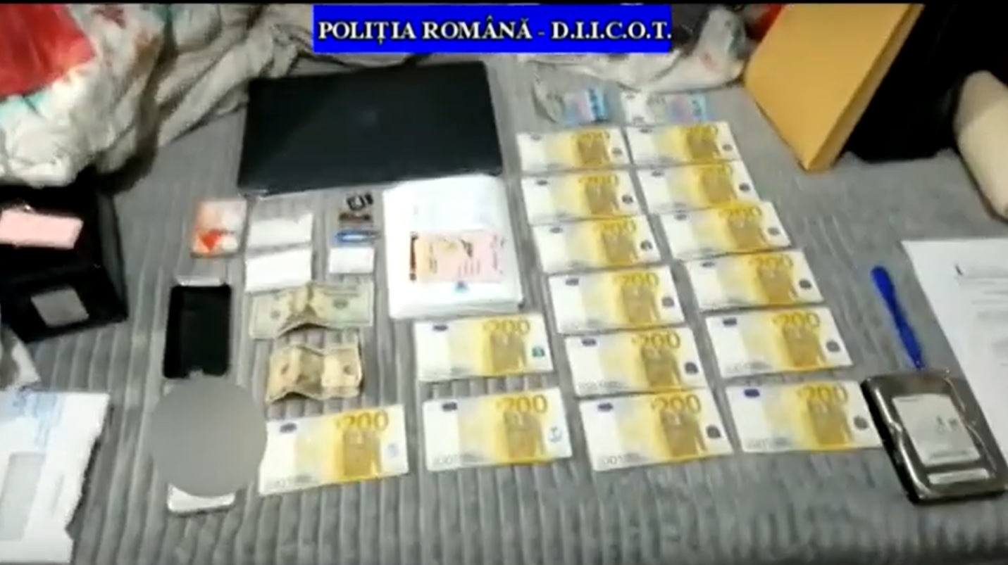 Un tânăr (19 ani) a furat un card și bani dintr-o mașină și s-a dus la...cumpărături